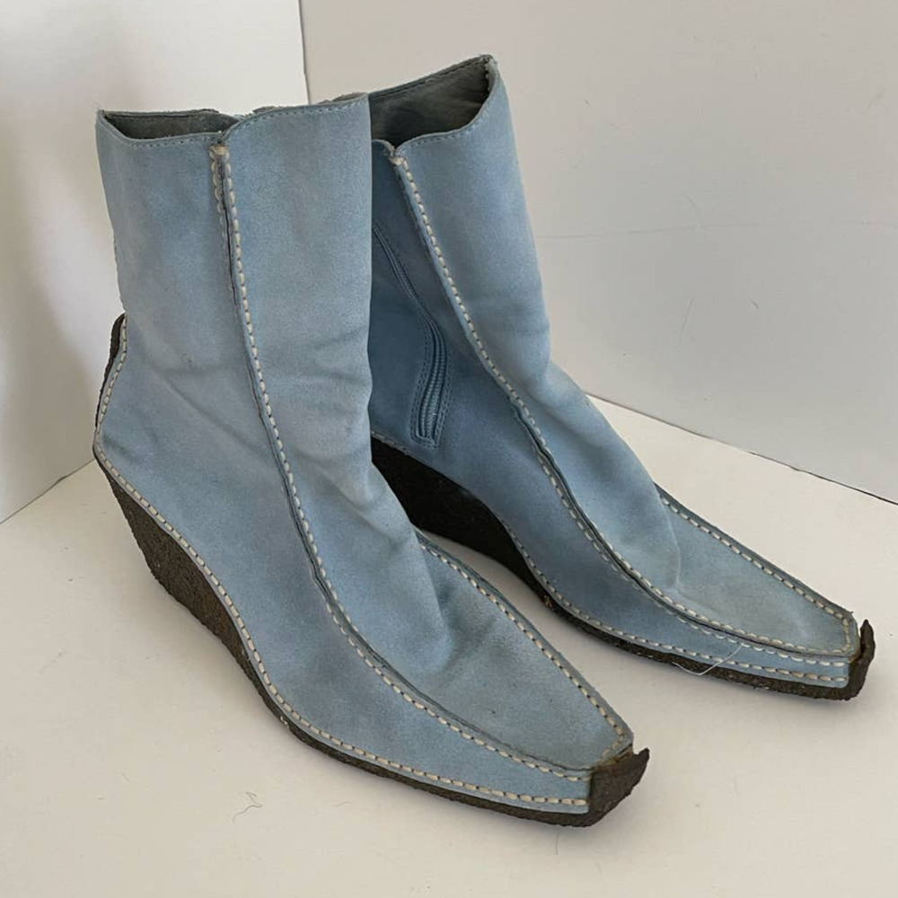 Wild Pair Blue Suede Wedge Heel Coconut Boots • Size 8 • Y2K 🔴